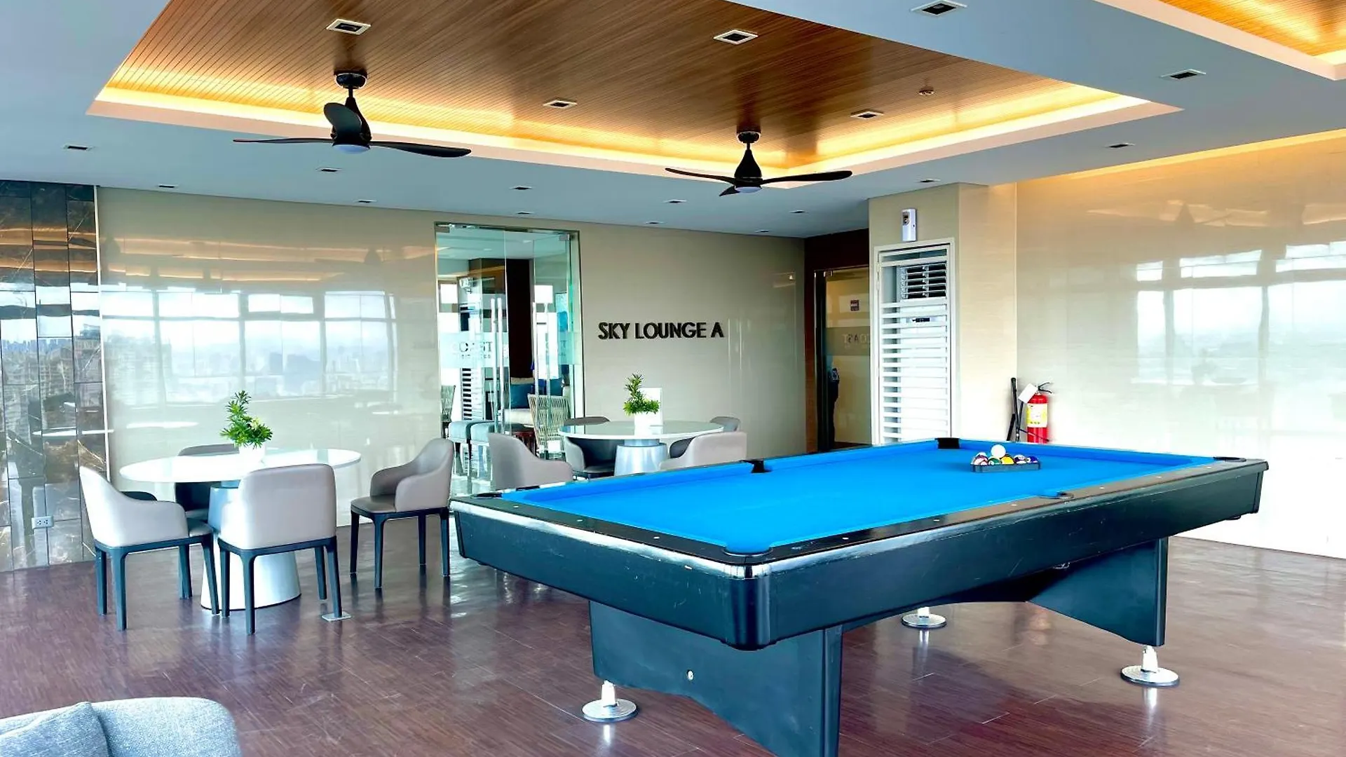 Smdc Coast Residences Pasay Aparthotel
